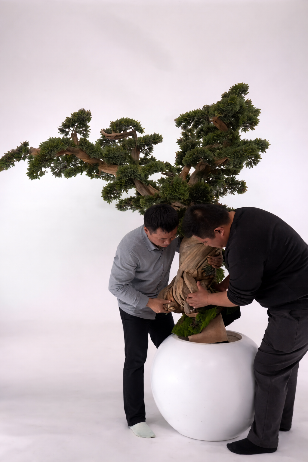 Artificial Pine Tree with High Quality Cypress Trunk