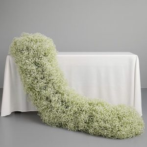 Baby's Breath Trail Floral Runner