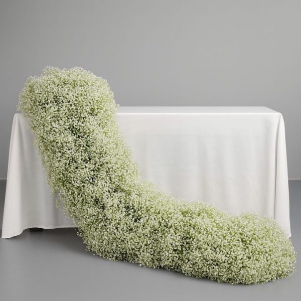 Baby's Breath Trail Floral Runner